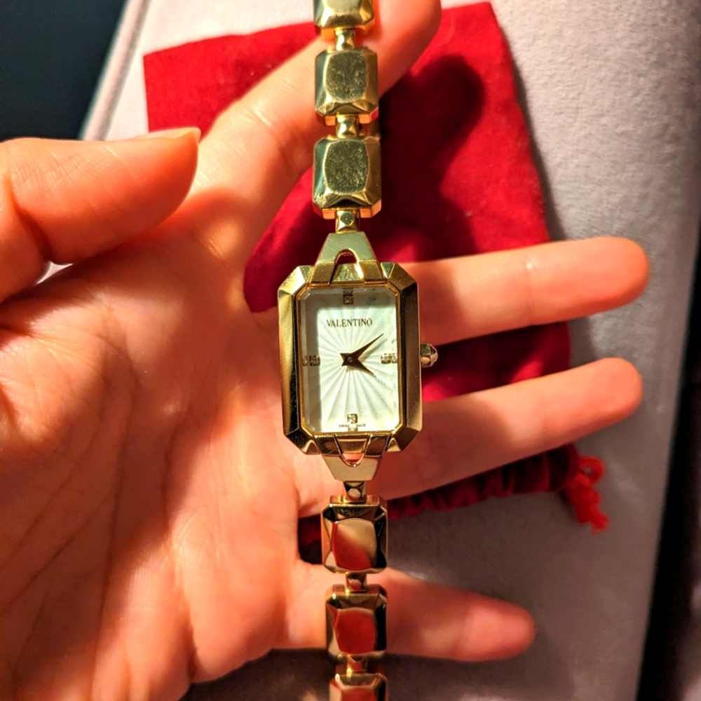 Valentino gold women's wristwatch - bracelet style, sapphire & steel, swiss made